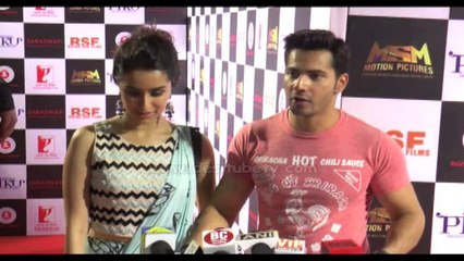 Cute Couple Varun Dhawan & Shraddha Kapoor Talks About Deepika's Piku, Watch Video!