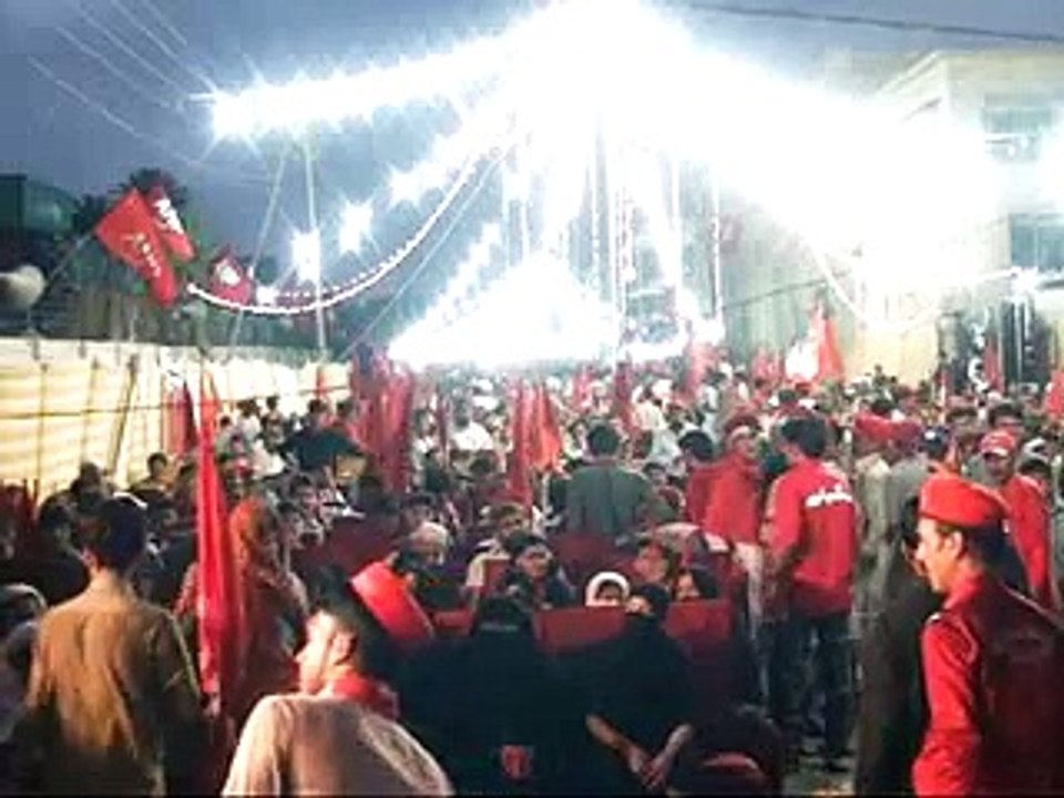 عوامی نیشنل پارٹی سندھ کے صوبائی جنرل سیکریٹری یونس بونیری سٹی ریلوے کالونی میں منعقد ہونے والے 12مئی 2015کے جلسۂ عام سے