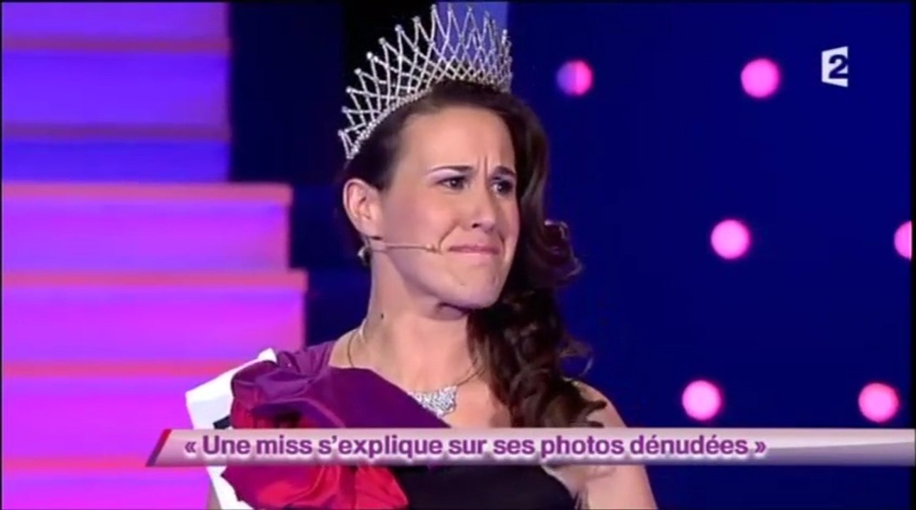 Antonia de Rendinger - Une Miss s'explique pour ses photos dénudées
