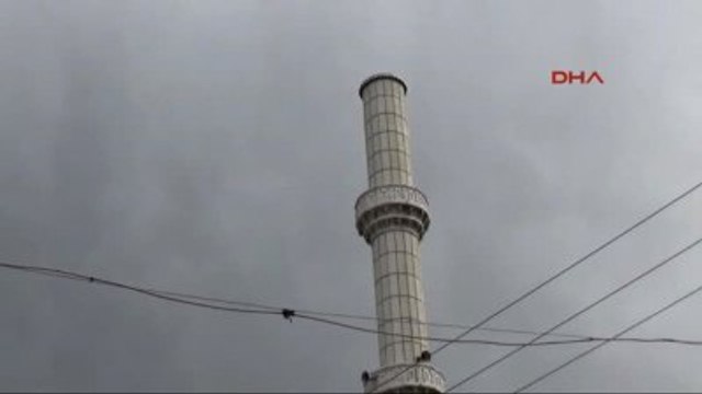 Yozgat'ta Şiddetli Rüzgar Çatıları Uçurdu