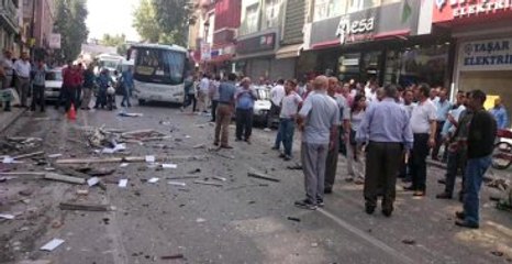HDP'nin Mersin ve Adana Binalarında Patlama! İşte Olay Yerinden İlk Kareler