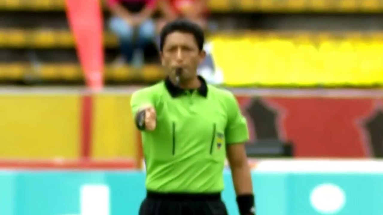 Ecuador: Wenn die Schiri-Uhren anders ticken