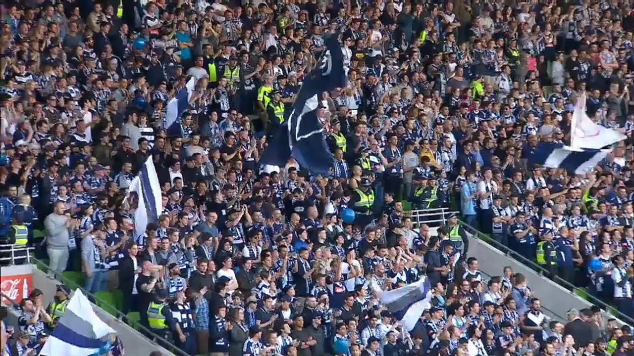 A-League: Ex-HSVler trifft und feiert Titel