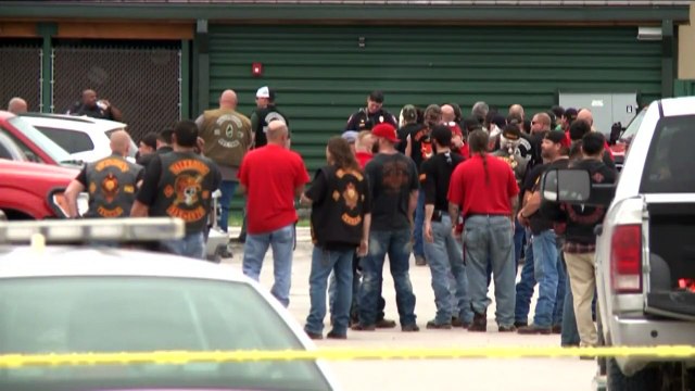 تسعة قتلى وعدد من الجرحى في تبادل لاطلاق نار بتكساس