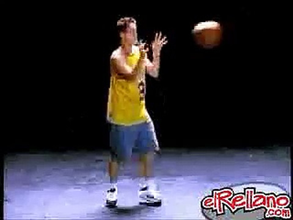 Parodie de la pub Nike du basketball