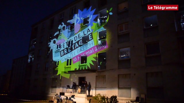 Saint-Brieuc. Cité Waron. Un hommage en musique et en lumière du bâtiment F
