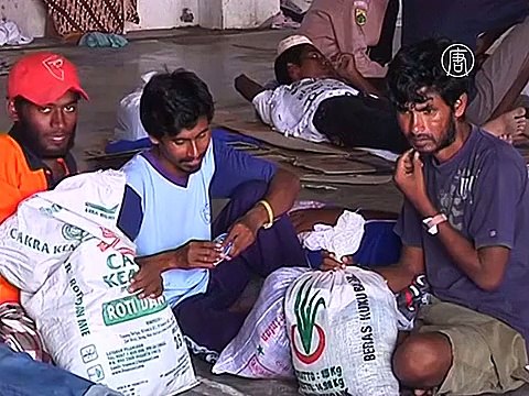 Беженцев из Мьянмы и Бангладеш разделили из-за драк