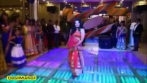 Dubai - Desi Girl Dancing on Baby Doll Main Sone Di 2015