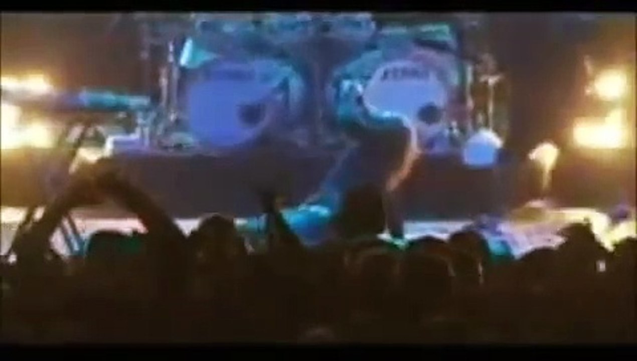 Serj Tankian Sings Classic Armenian Song Live in Concert