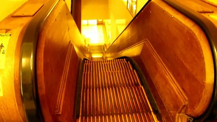 #83: Macy's New York - wooden escalator