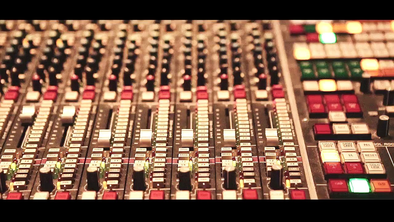 EXCLU OBS Nouveau clip de Cyril Mokaiesh