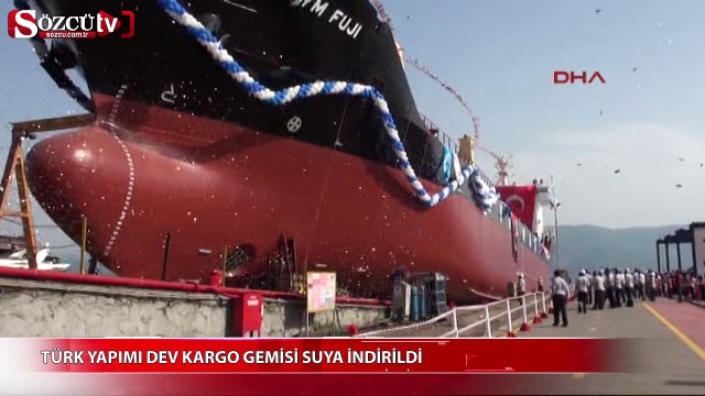 Dev kargo gemisi suya böyle indirildi
