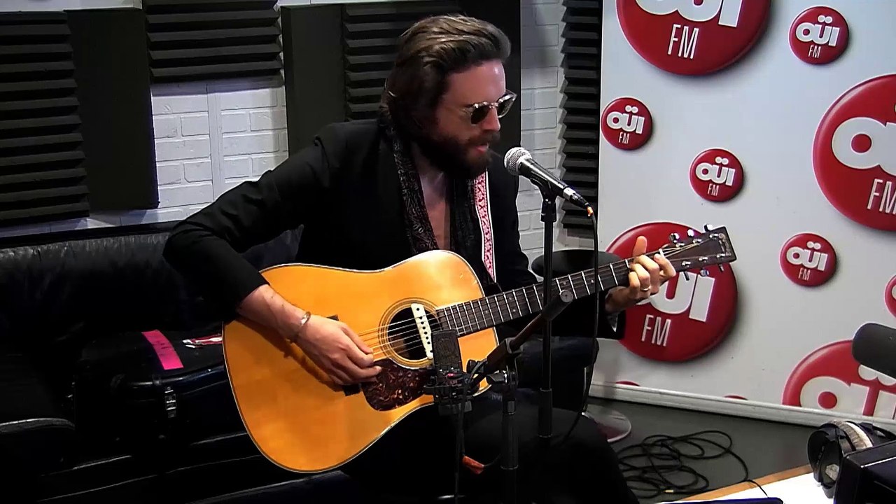 Father John Misty - Bored in the USA - Session acoustique OÜI FM