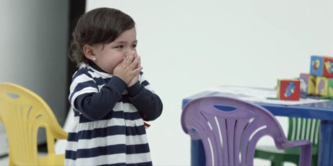 Así reaccionan los bebés cuando ven a sus madres En Televisón