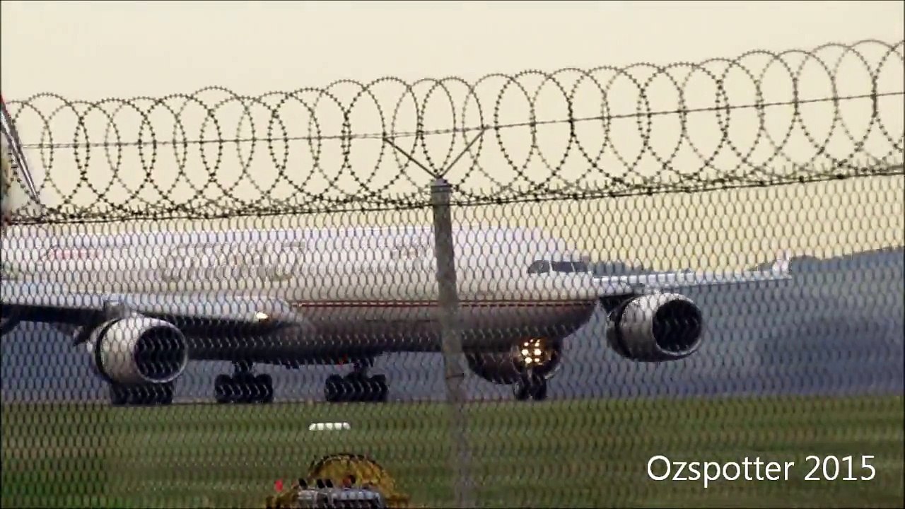 Etihad A340-600 Landing in MEL