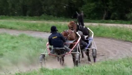 DEESSE DE BOMO ET CONTEUR DE BLONDEL PREPARANT LEUR QUALIFICATION