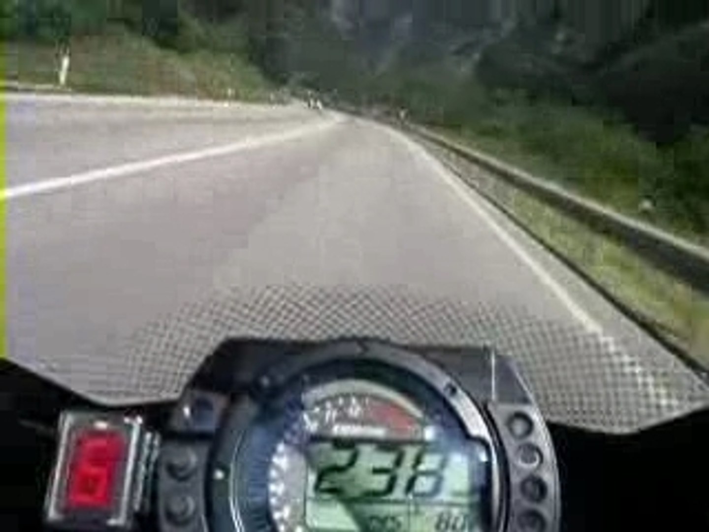 Pilotage Moto Par Un Fou Furieux - Vidéo Dailymotion