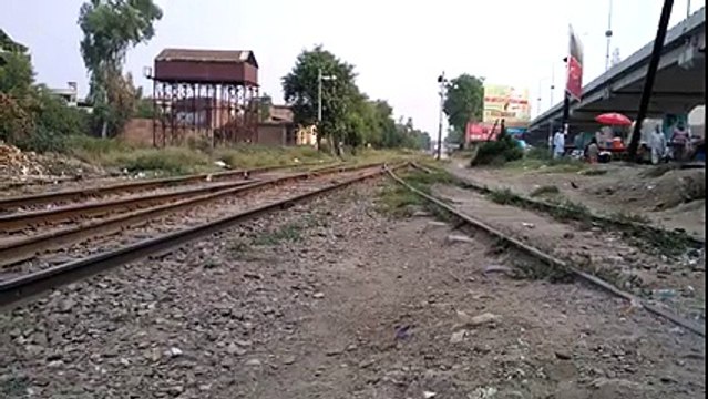 16-May-2015 5-up-Green-Line-Lead-ZCU-20-6416-passing-Gujranwala SPEED 170KM