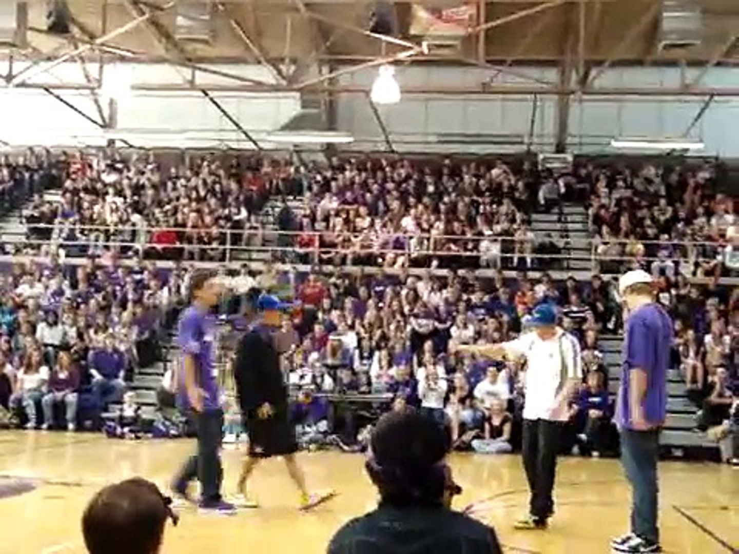 Hip Hop Dance Battle At school Assembly