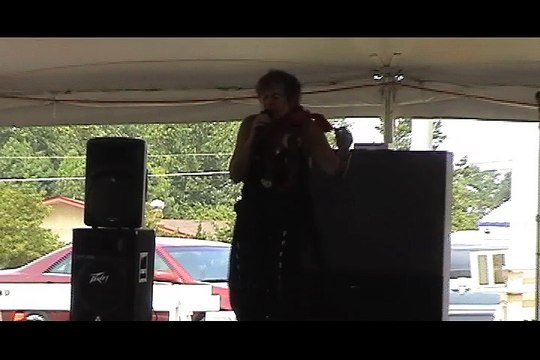 Jan MacDonald sings 'Burning Love' Elvis Week 2005