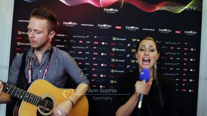 Ann Sophie sings a part of Black Smoke unplugged