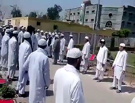 Is It Not Blasphemy? Watch What Kind of Kalaam Madrassa Students Reciting For Fazal-ur-Rehman