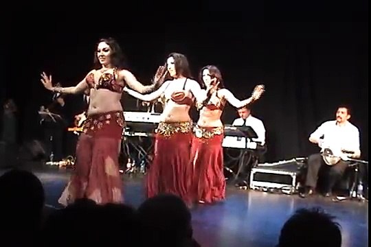 Anisa, Daana y Camila junto a Horus Arab Music ~ Heya di Yasmina ~ MUESTRA ANUAL 2013