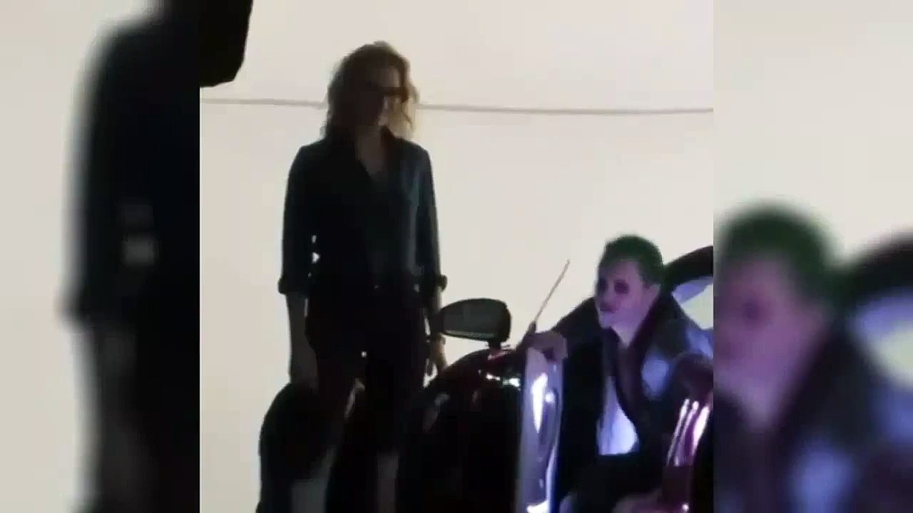 Jared Leto en Joker avec Margot Robbie lors du tournage de 'Suicide Squad'