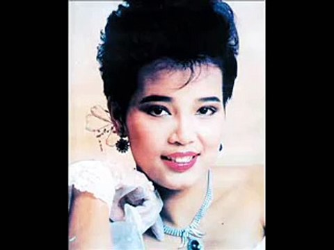 นักร้องบ้านนอก - พุ่มพวง ดวงจันทร์