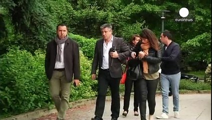 Banliyö isyanına yol açan polisler beraat etti