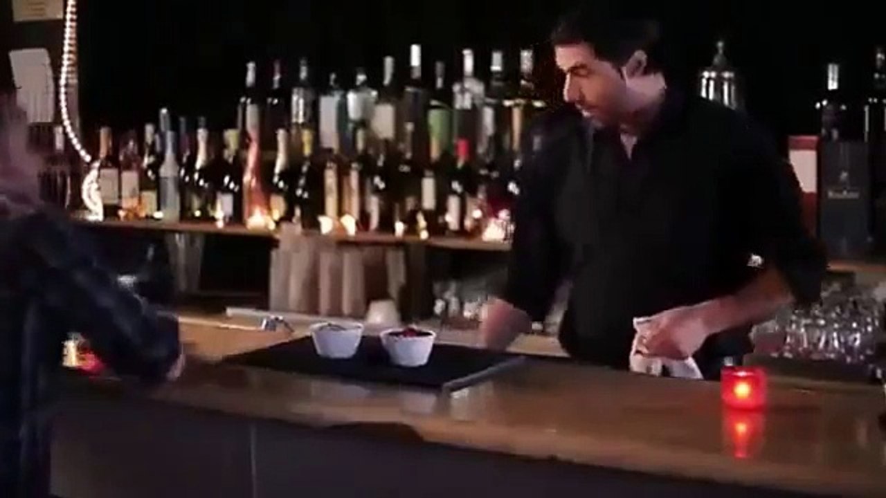 A guy walks into a bar- Magic Apples