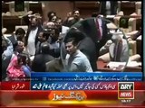 Ary News Headlines 28 January 2015, PPP, MQM members exchange hot words in heated SA session