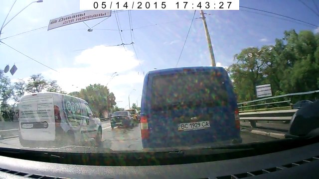 Киев - Нивки ДТП, наглый водитель мудак наказал сам себя