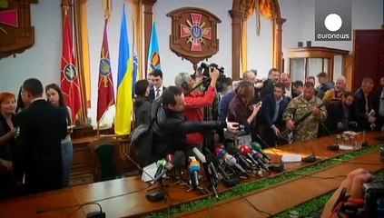 Download Video: Ucraina: catturate due presunte spie russe nella parte orientale del paese. Mosca nega accuse