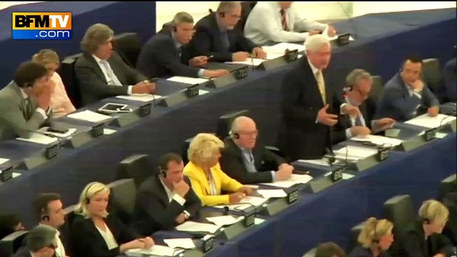 Gollnisch: Les micros espion, je les casse