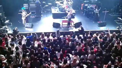 Zombi - 1st Single「死ねばいいのに。」視聴動画