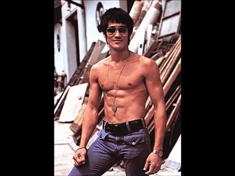 Брюс Ли на тренировке(редкие кадры)