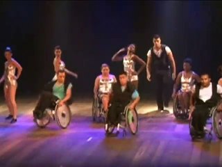 ব্রাজিলে শারীরিকভাবে অক্ষম শিল্পীদের দৃষ্টিনন্দন নৃত্য পরিবেশনা