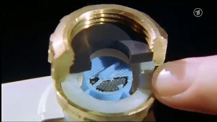 Wie eine Waschmaschine die Wäsche wäscht