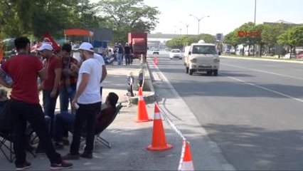 Bursa'da Otomotiv ve Yan Sanayideki Eylemler Devam Ediyor