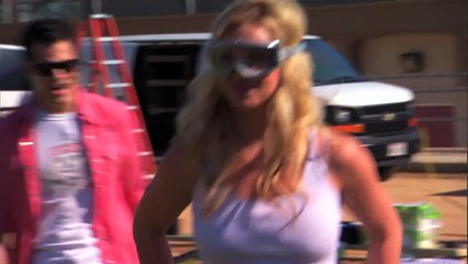 Чудаки искупали бритни в дерьме! _D