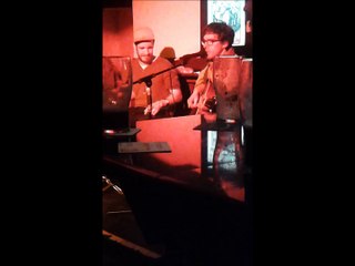 Kaleidoson plays "Autumn Wind" @International Bar Dublin