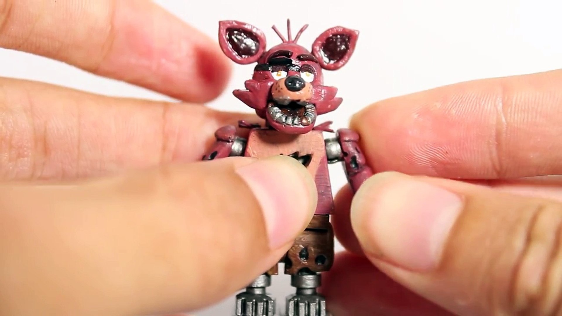 Five Nights at Freddy's Customs: LEGO Foxy Minifigure - video Dailymotion