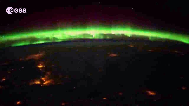 Timelapse : une aurore boréale en formation vue depuis l'espace