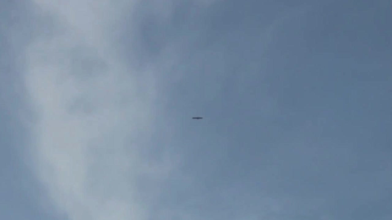 Cigar-shaped object spotted over Korea