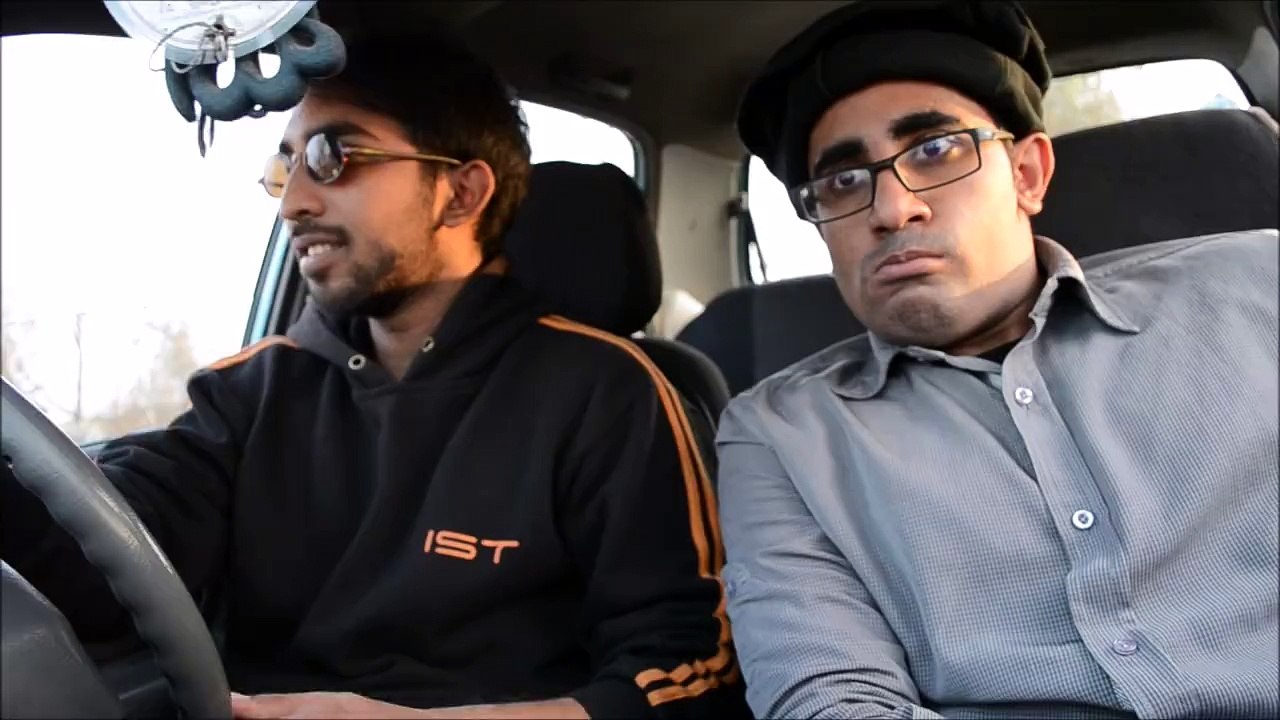 Khujlee Vines - Checking out girls with parents vs with friends