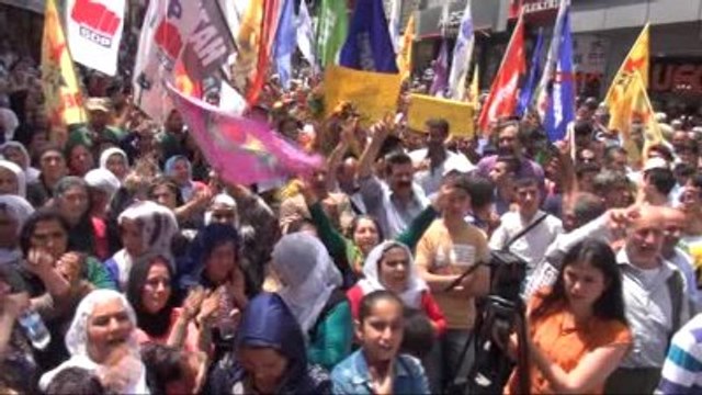 Adana -Hdp'ye Yapılan Bombalı Saldırılar Adana'da Protesto Edildi