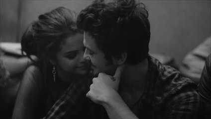 Selena Gomez - The Heart Wants What It Wants