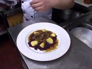 TV3 - Karakia - Rodekool met hassee en appeltjes (Kelly, Holanda)