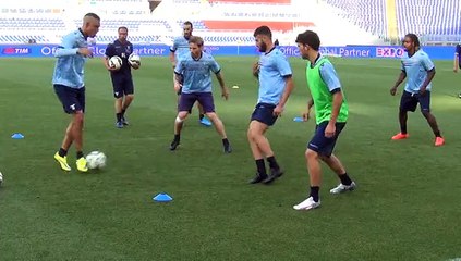 Descargar video: 19 maggio 2015 - allenamento SS Lazio Stadio Olimpico - Lucas Biglia \ Santiago Gentiletti